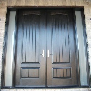 Wood grain Fiberglass Doors With Rustic and 2 Frosted Side Lites installed by Windows and Doors Toronto in Richmondhill
